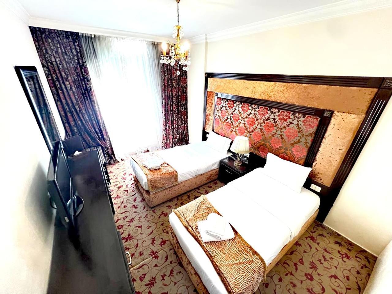 Queens Suite Hotel Beirut Esterno foto