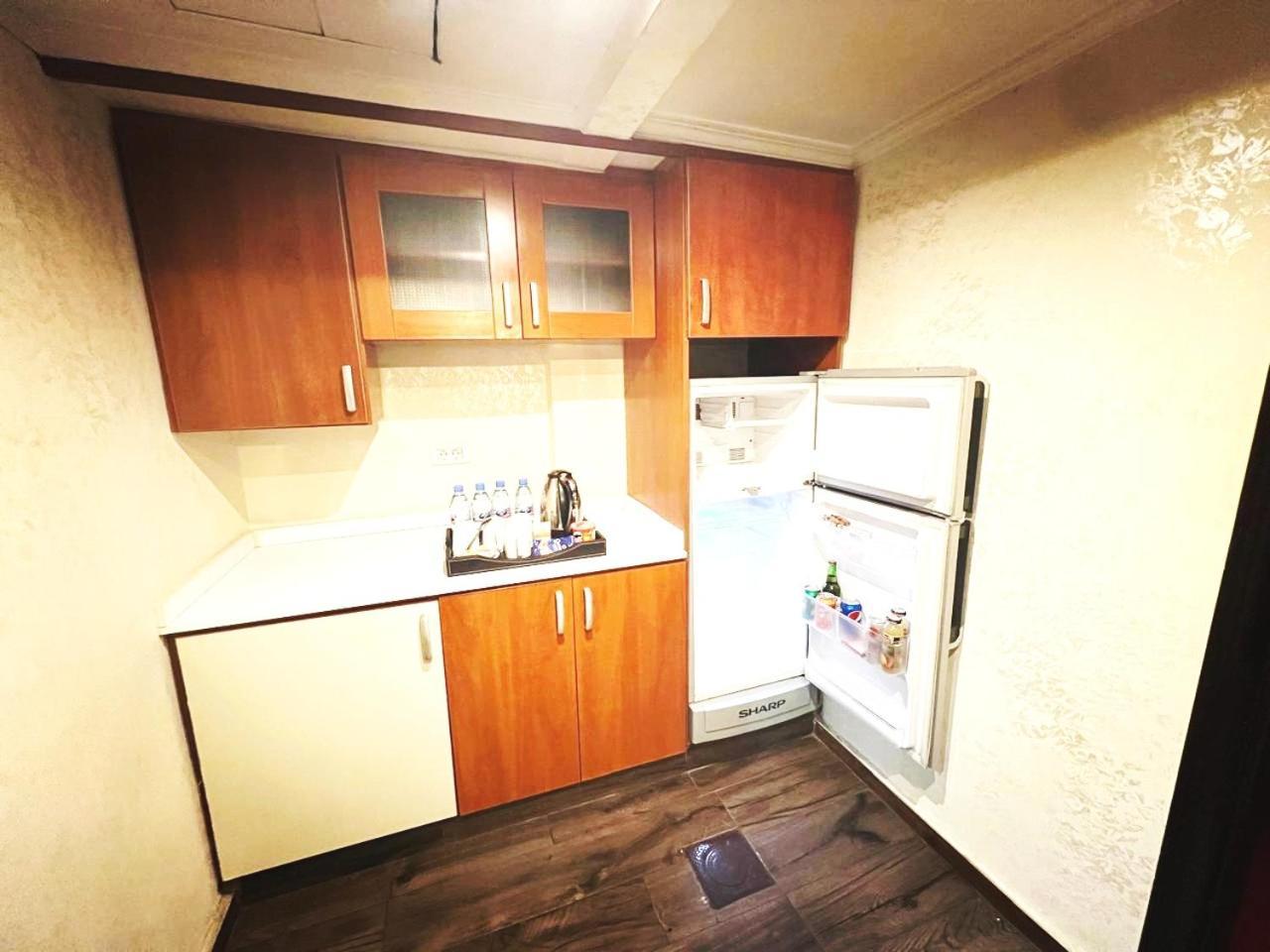 Queens Suite Hotel Beirut Esterno foto