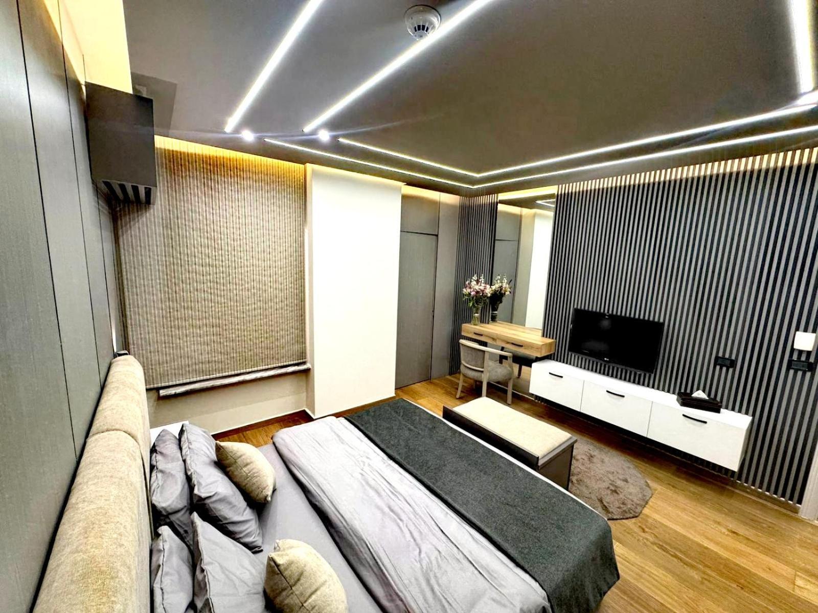 Queens Suite Hotel Beirut Esterno foto