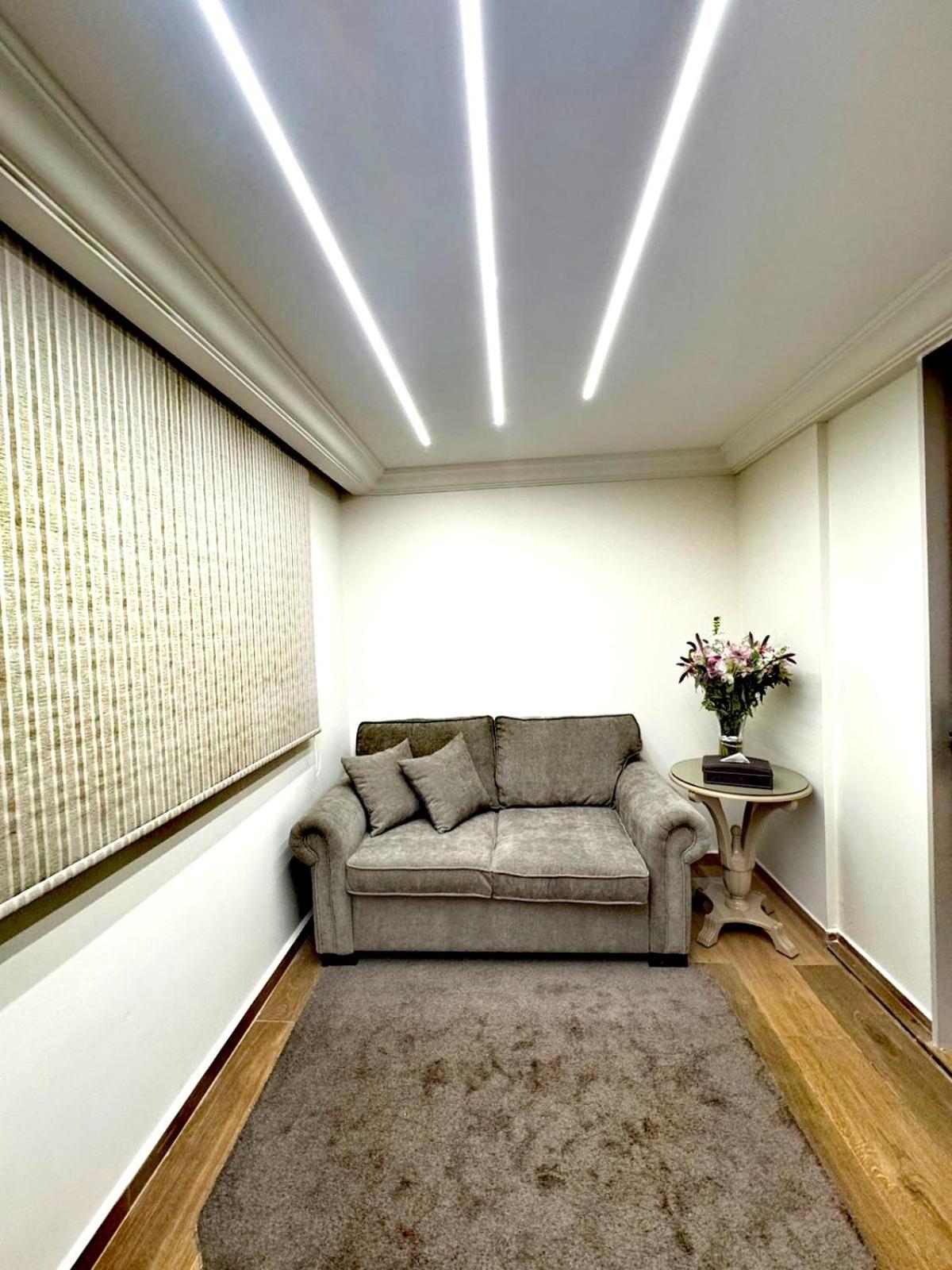 Queens Suite Hotel Beirut Esterno foto