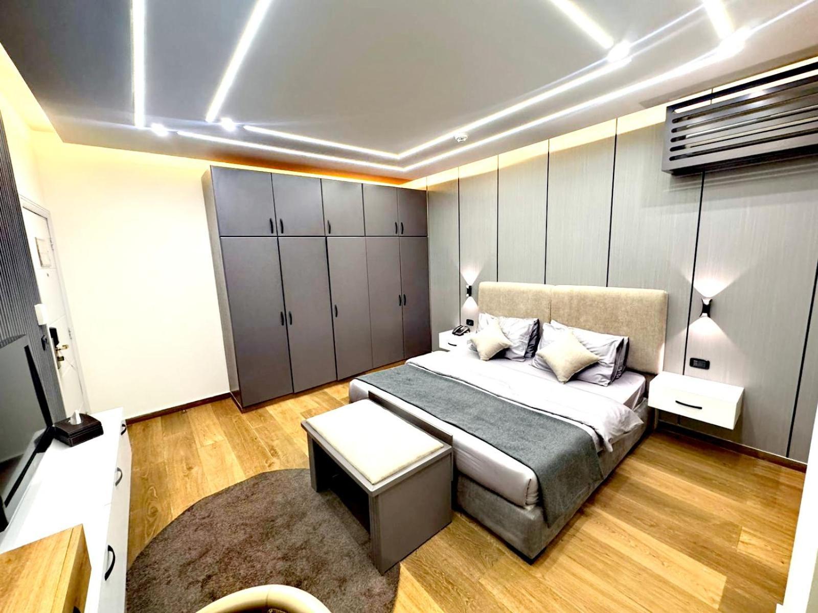 Queens Suite Hotel Beirut Esterno foto