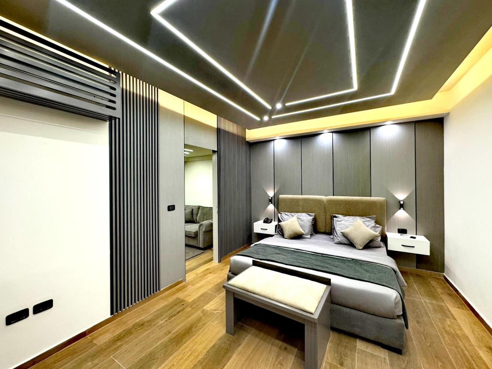 Queens Suite Hotel Beirut Esterno foto