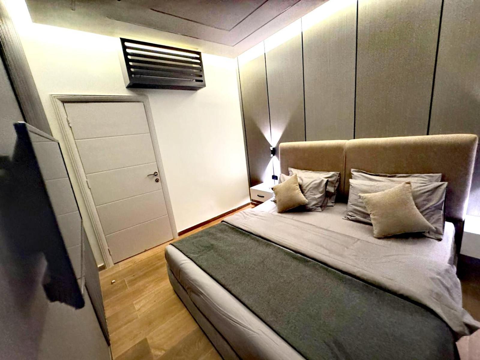 Queens Suite Hotel Beirut Esterno foto
