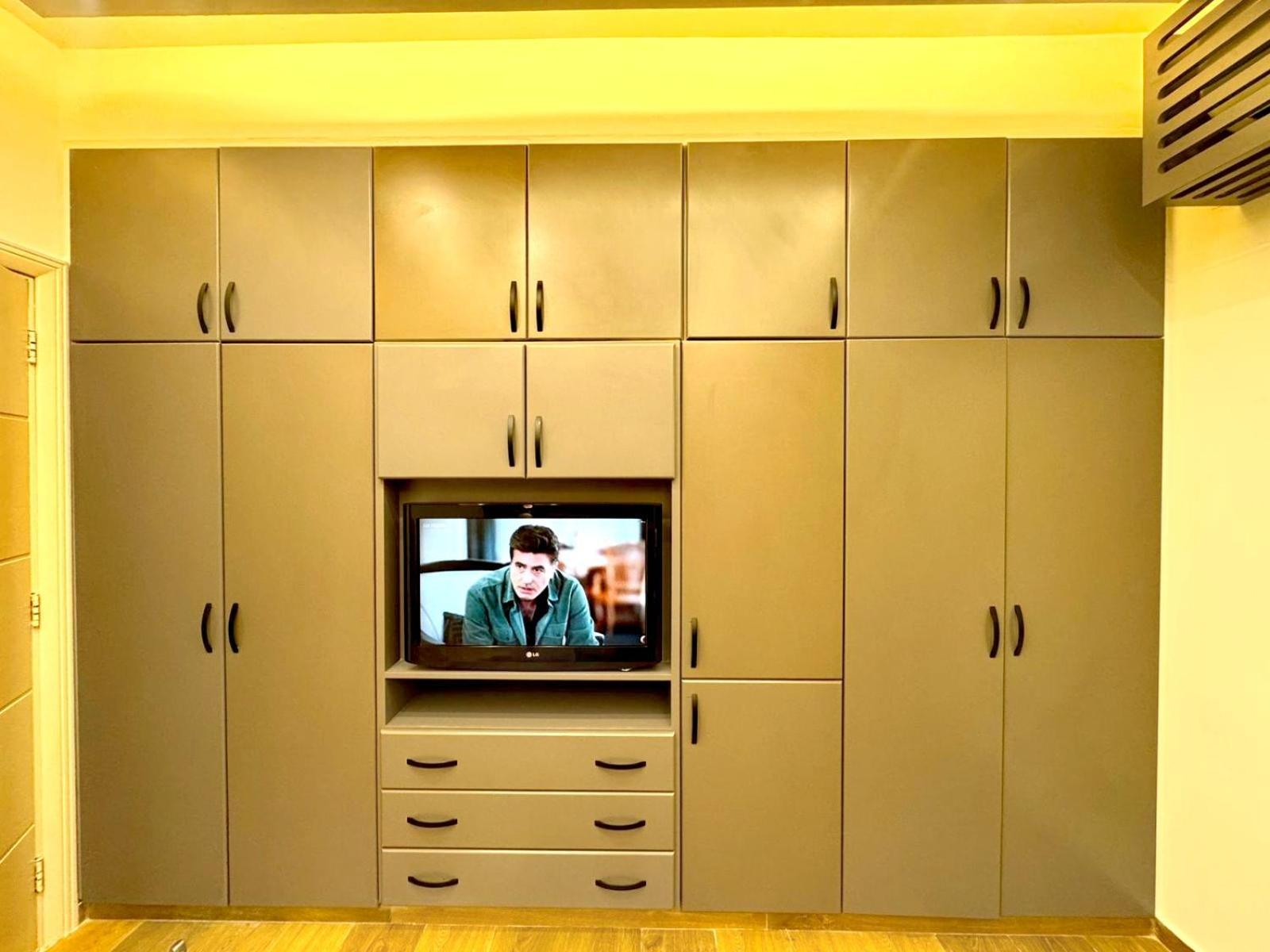 Queens Suite Hotel Beirut Esterno foto