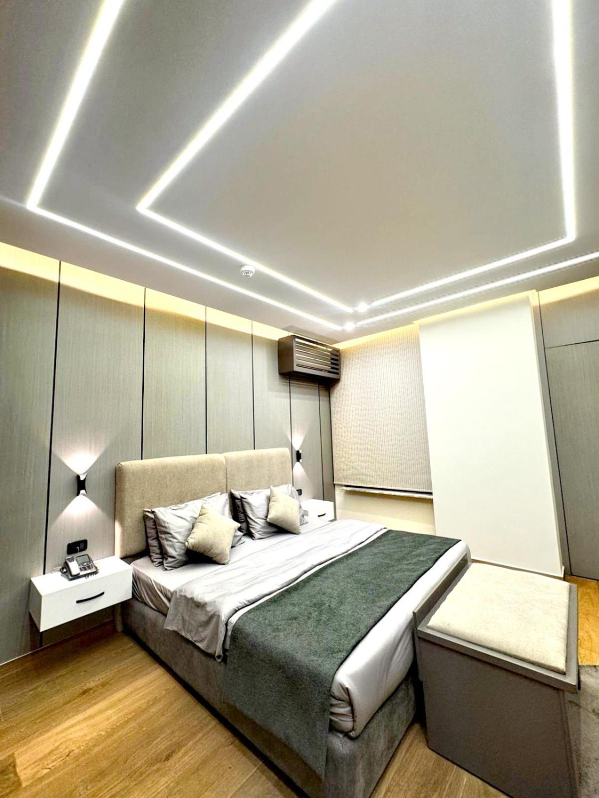 Queens Suite Hotel Beirut Esterno foto