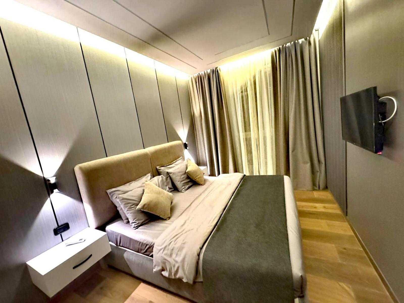 Queens Suite Hotel Beirut Esterno foto