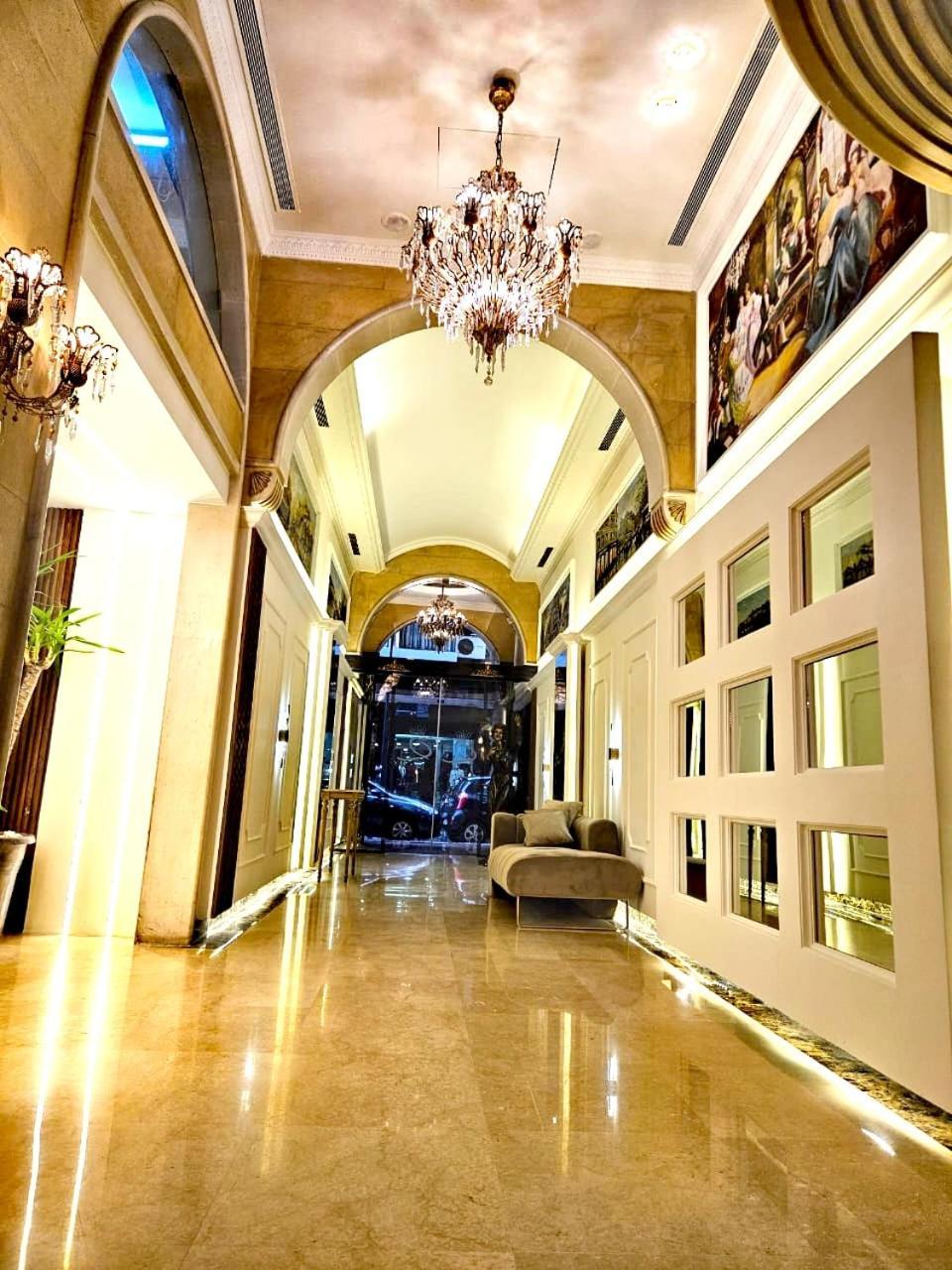 Queens Suite Hotel Beirut Esterno foto