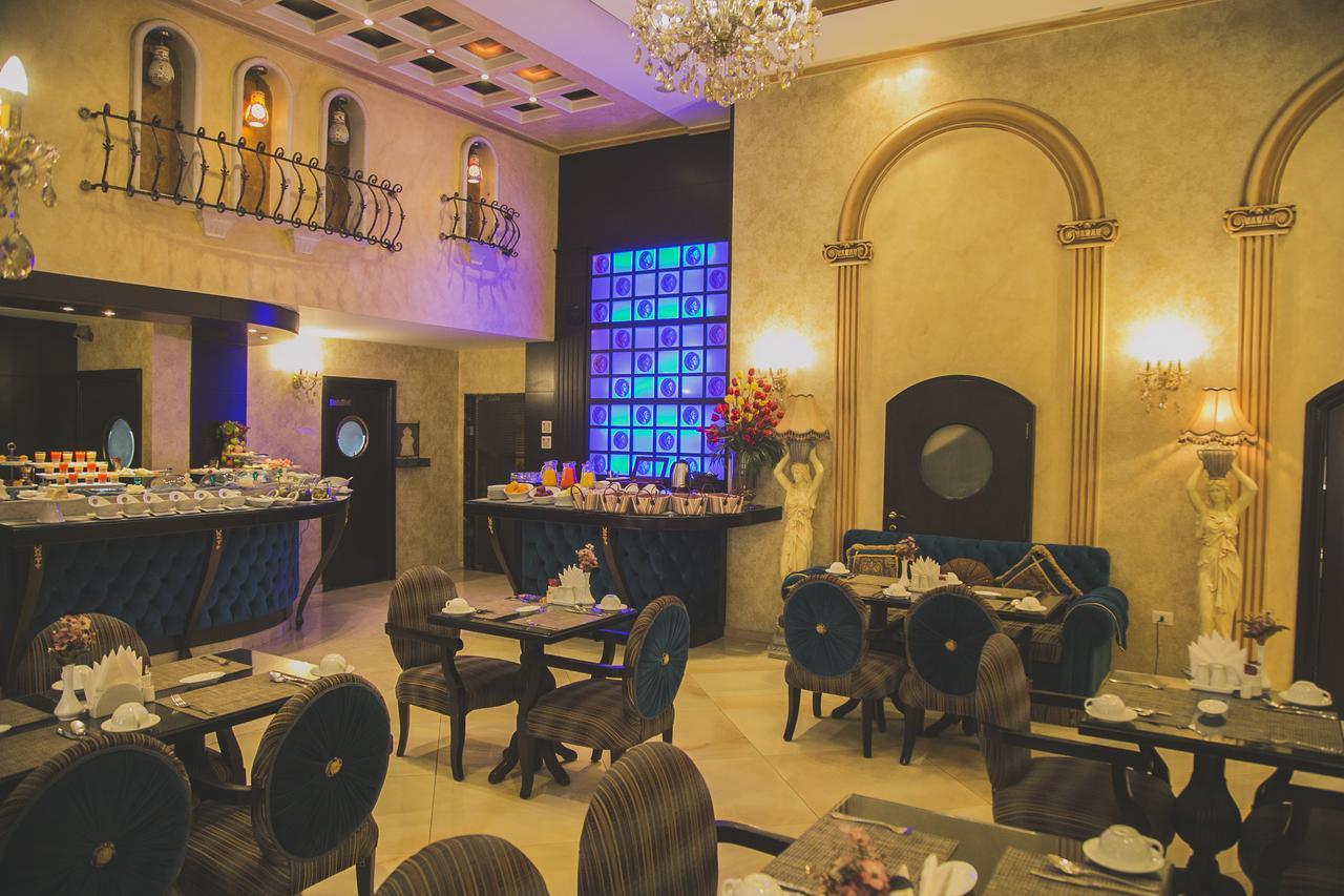 Queens Suite Hotel Beirut Esterno foto